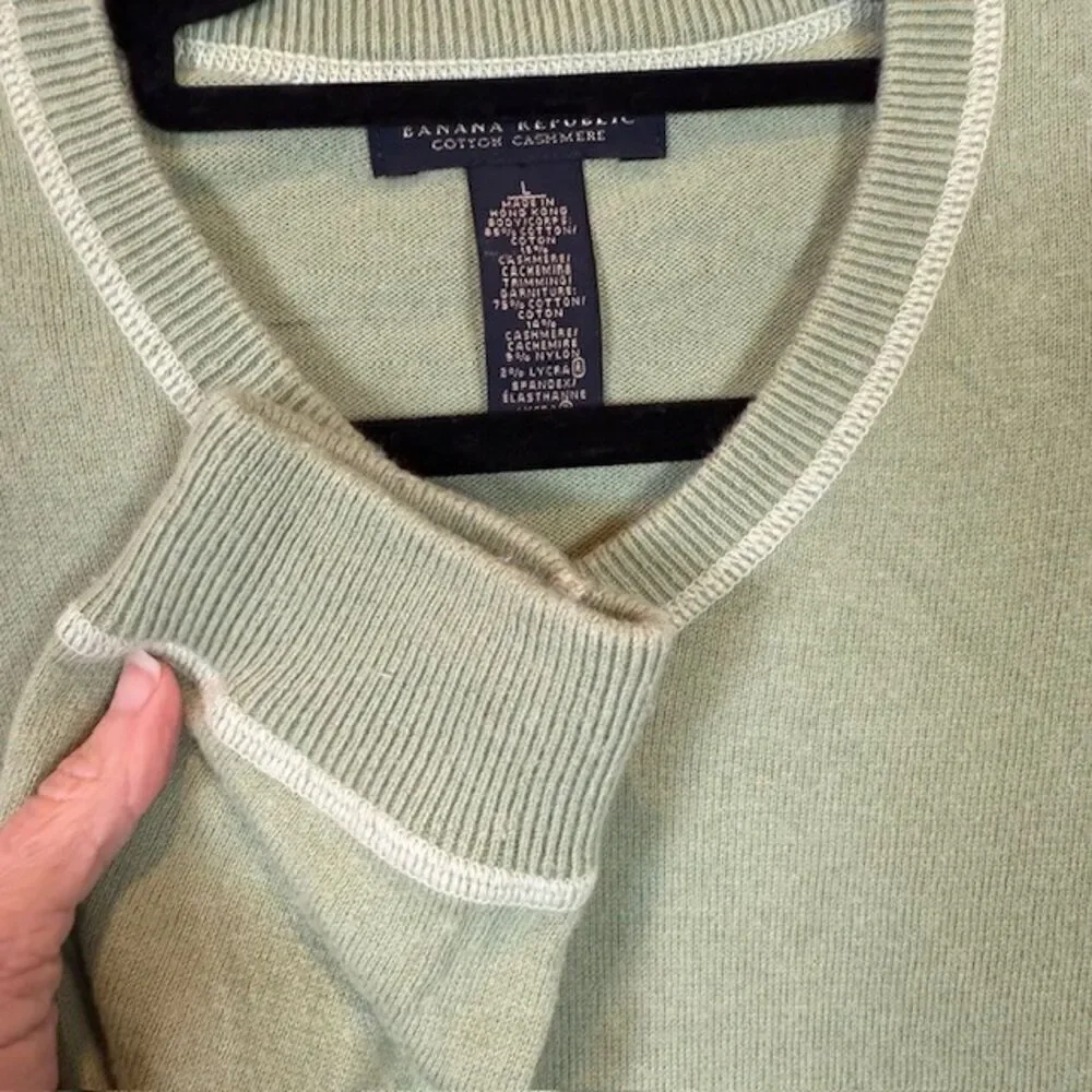 Banana Republic Cotton Cashmere V-Neck Sweater Contrast Stitch‎ Green Size Large